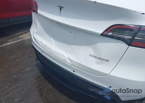 2022 Tesla Model Y Performance Dual Motor All-Wheel Drive z USA, uszkodzony, nr VIN 7SAYGDEF7NF372255